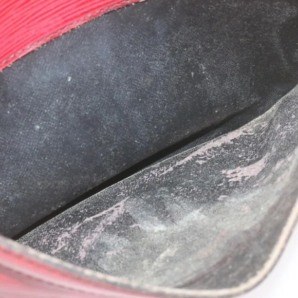 LOUIS VUITTON Epi Jeune Fille Shoulder Bag - Picture 13 of 15